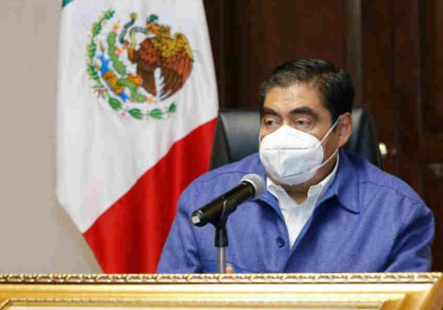 Defenderá Barbosa hospitales públicos de Puebla