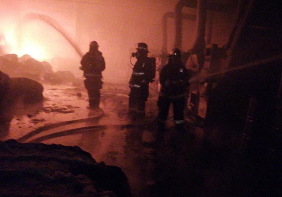 Arde fábrica de algodón en Chachapa