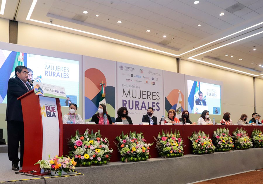 Con programas especiales e inversión de 2 mmdp, Gobierno de Puebla empodera a mujeres rurales: MBH