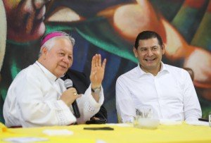 Celebran los 75 años del Arzobispo don Víctor Sánchez   
