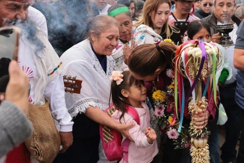 Claudia Sheinbaum entrega reconocimiento a ejido en San Miguel de Allende