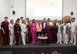 Promueve Universidad de la Salud conciencia sobre cáncer de mama