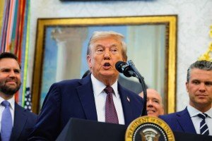 Trump afirmó que “acaban de abrir fuego” contra un buque venezolano 