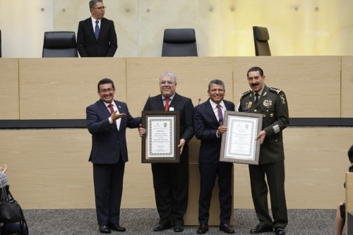 Entrega Congreso del Estado Presea “General Ignacio Zaragoza” a dos poblanos distinguidos y con visión de servicio