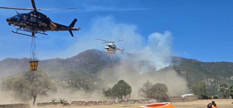 Personal de diferentes instancias trabajan en liquidación de 4 incendios activos en Puebla