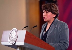 Delfina Gómez defiende nuevo plan de estudios de la SEP