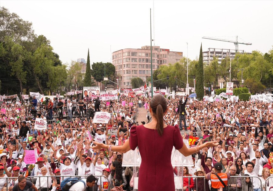 Sheinbaum arranca su último mes de campaña junto a 180 mil personas de cuatro estados