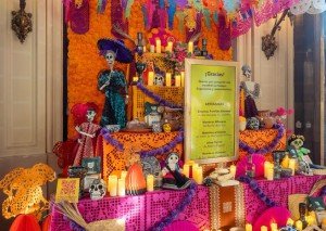 Gobierno estatal inaugura en Madrid: “La abuela de todos: una ofrenda a las Carmencitas”