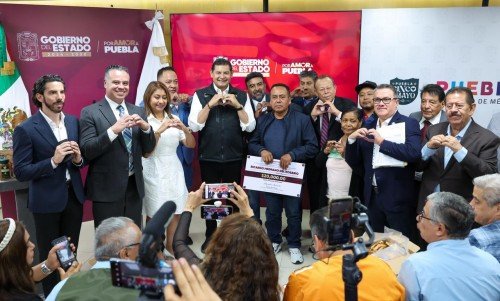 Con casas de representaci&oacute;n y obra comunitaria, gobierno estatal fortalece defensa de migrantes
