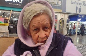 Muere en la CAPU una abuelita, tras esperar durante años a sus hijos que nunca regresaron