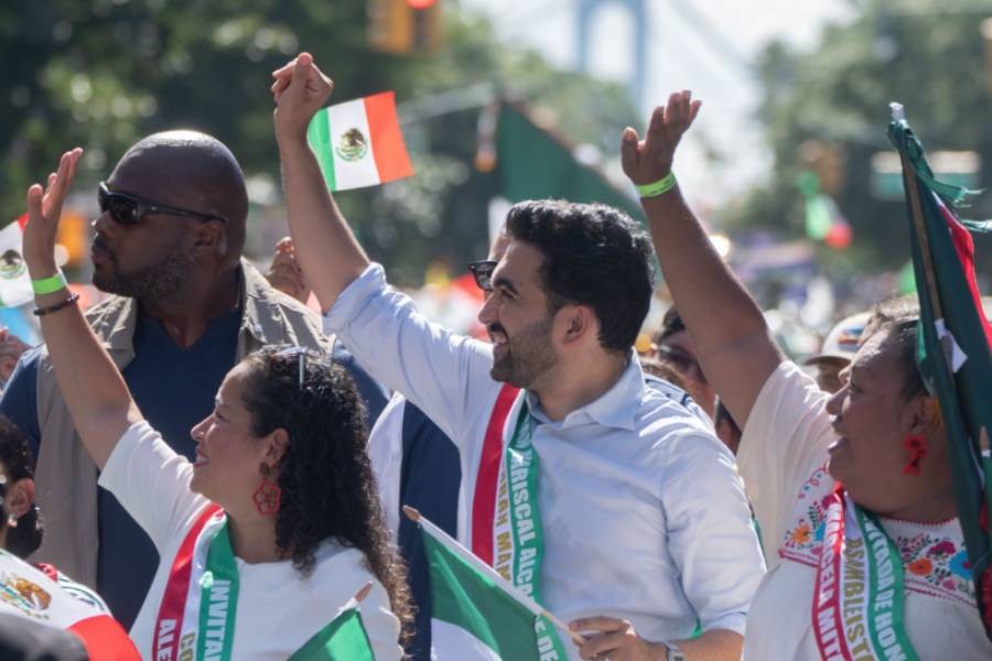 Brillan poblanos en NY y Los Ángeles en festejos de Independencia