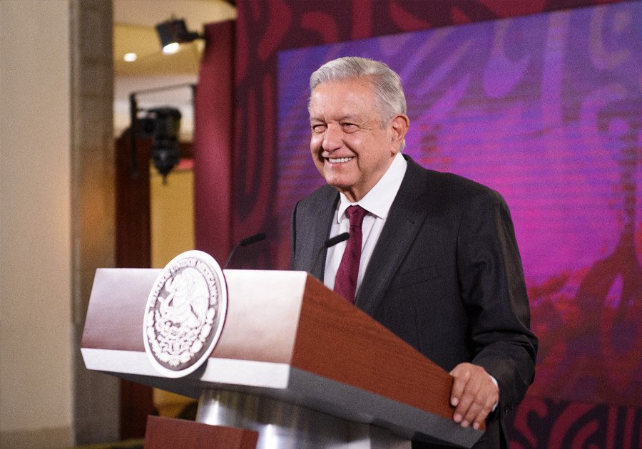 Desmiente AMLO venta de balasto al Tren Maya de sus hijos Andrés y Gonzalo