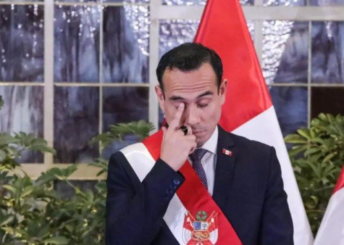 Congreso peruano destituye a Jos&eacute; Jer&iacute; tras irregularidades en contratos