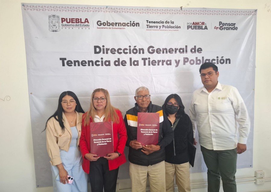 Reciben títulos de propiedad con el programa de regularización en Texmelucan
