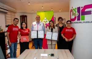 Firma DIF Puebla Capital convenio de colaboración con Asociación Civil Kunn