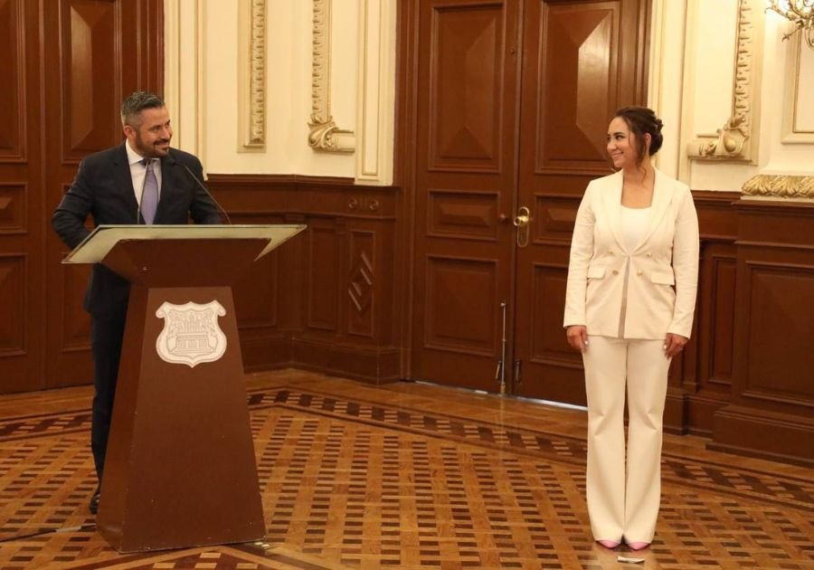 Rinde protesta Claudia Barrientos como presidenta del SMDIF de Puebla