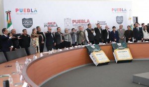 Gobierno estatal, empresarios y universidades conforman comit&eacute; de la Feria de Puebla 2026