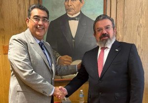 Analizan proyectos para Puebla el gobernador y titular de SCT
