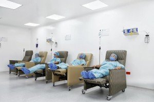 Contin&uacute;a mejorando el DIF Puebla Capital la visi&oacute;n de personas adultas mayores con cirug&iacute;as de cataratas gratuitas