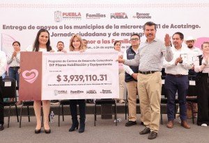 Entrega SEDIF apoyos por 9.6 millones de pesos en microrregión de Acatzingo
