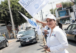 Lleno total en el cierre de campaña de Lupita Cuautle en San Luis Tehuiloyocan