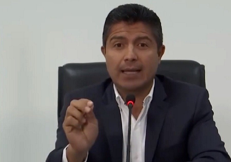 Eduardo Rivera condena el asesinato del esposo de candidata