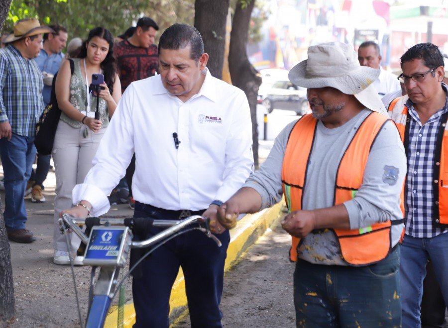 Relevos y refuerzo del gabinete de Armenta