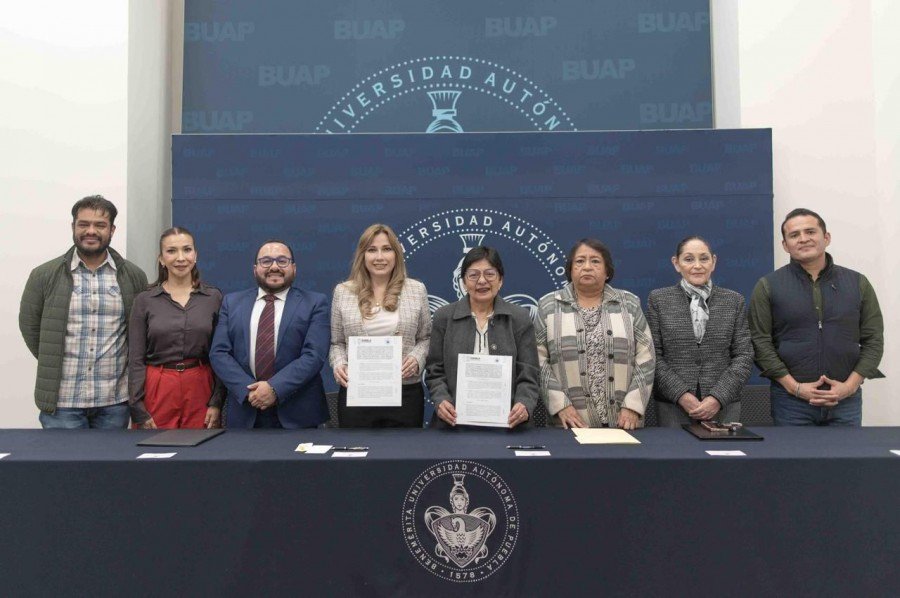 SEDIF y BUAP firman convenio en favor de madres y padres universitarios