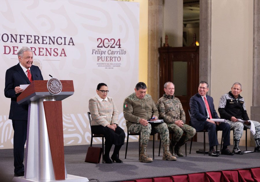 AMLO presentar&aacute; entre 10 y 20 reformas a la Constituci&oacute;n el 5 de febrero