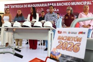 Con nuevos m&oacute;dulos de bacheo, Tonantzin Fern&aacute;ndez refuerza la movilidad en San Pedro Cholula