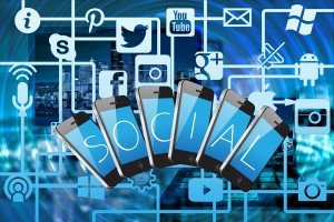 El lado oscuro del algoritmo y la IA en las redes sociales