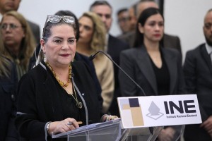 Taddei anuncia su renuncia al INE en medio de se&ntilde;alamientos; la presentar&aacute; este lunes