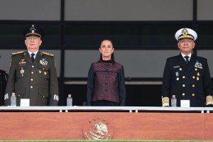 El heroico colegio militar forma mujeres y hombres dispuestos a servir a su pueblo y a defender siempre la independencia y soberan&iacute;a: Claudia Sheinbaum en su 50 aniversario