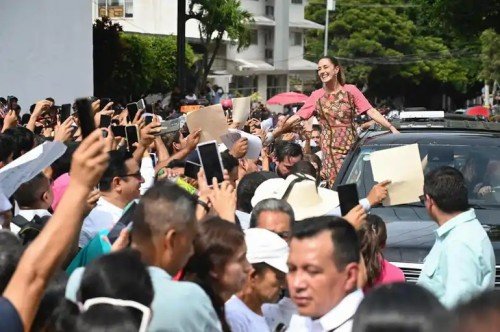Histórica gira de rendición de cuentas congrega a medio millón con Sheinbaum