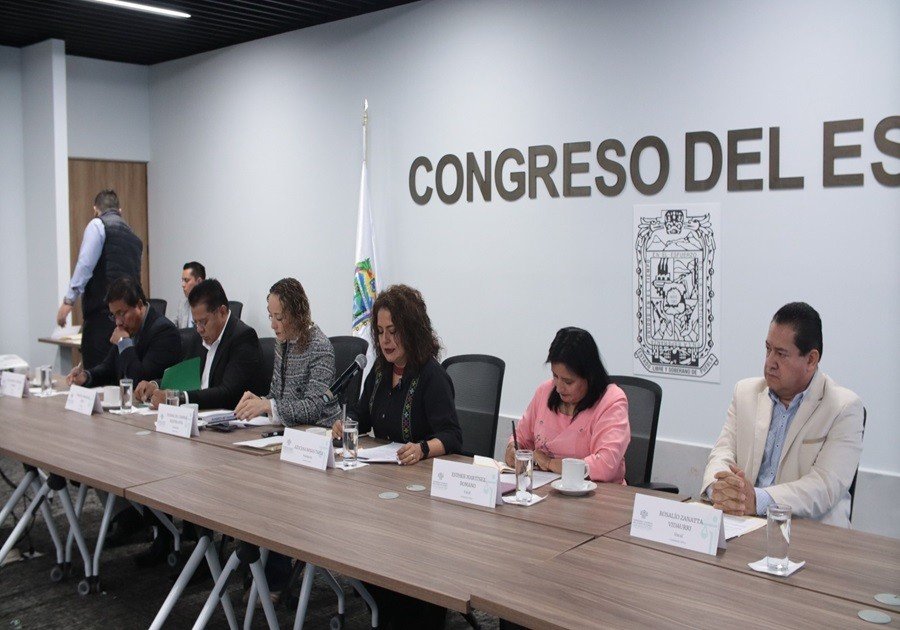 Aprueba Comisi&oacute;n del Congreso decreto para declarar al 2025 A&ntilde;o del Bicentenario de la Constituci&oacute;n de 1825