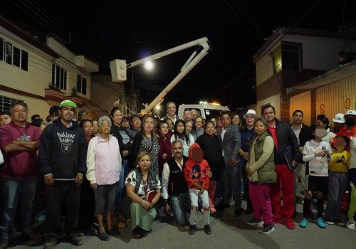Nueva iluminación LED llega a la colonia Miguel Hidalgo, gracias Puebla Brilla