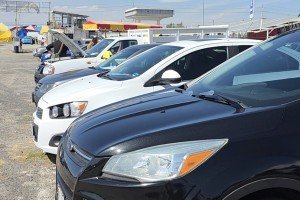 Gobierno de Texmelucan acerc&oacute; m&oacute;dulo informativo de compra segura de veh&iacute;culos al tianguis de autos