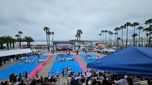 Taekwondo&iacute;nes poblanos destacan en torneo internacional en California