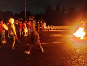 Bloqueo en la autopista México-Puebla por protesta contra pozo de agua en Xoxtla