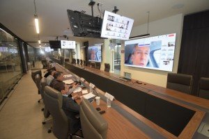 Pepe Chedraui encabeza mesa de trabajo con miembros del SESNSP