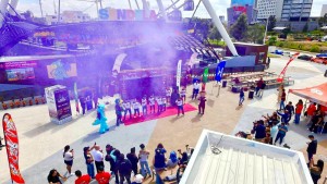 Presenta Gobierno de Pepe Chedraui playera y medalla del Medio Maratón 21K Puebla 2026
