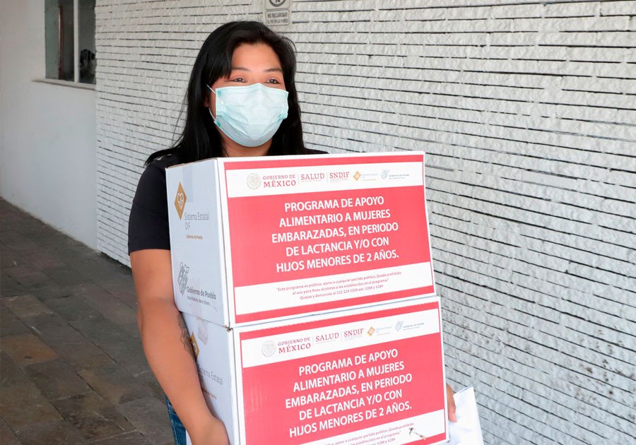 Entrega SEDIF despensas a grupos de atención prioritaria en la capital poblana