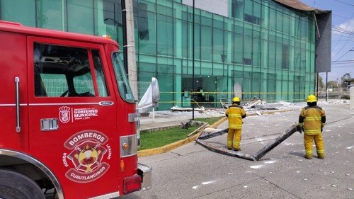 Cuautlancingo investiga colapso parcial en el CIS