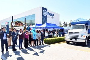 Entrega BUAP 60 toneladas de víveres al Sistema DIF estatal para población damnificada
