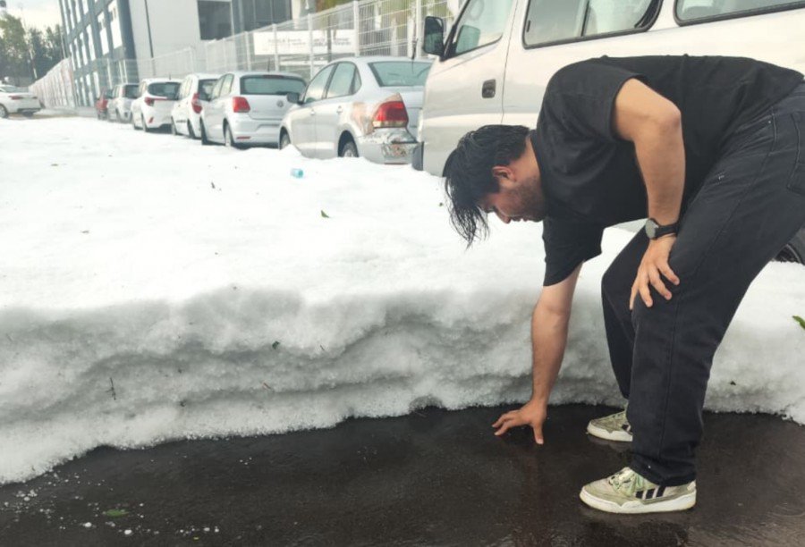 Revisan zonas deportivas por granizada en la ciudad de Puebla