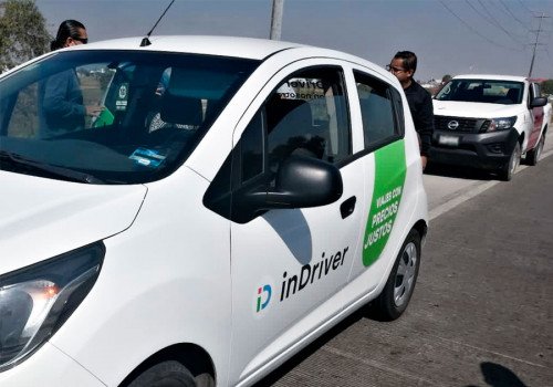 Combate Gobierno del Estado transporte ejecutivo irregular de aplicaci&oacute;n