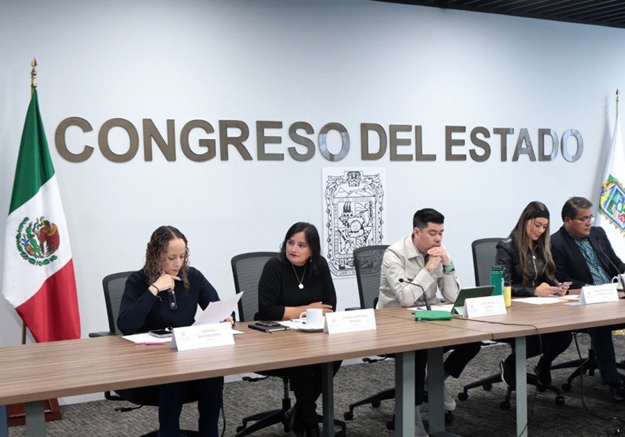 Avalan en Comisión del Congreso reformas para garantizar crianza positiva en infancias