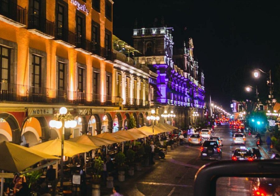 Z&oacute;calo Puebla