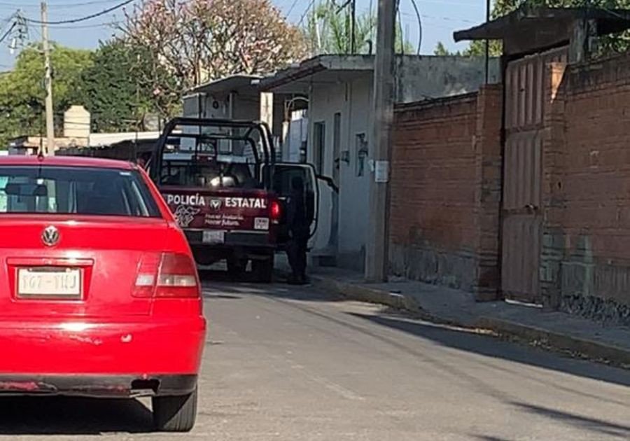 Sujeto desata balacera en Izúcar y se atrinchera en su casa