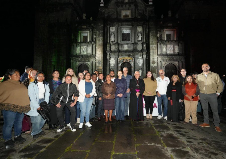Inaugura Pepe Chedraui proyecciones del videomapping &quot;Septiembre Brilla&quot; en la fachada de Catedral